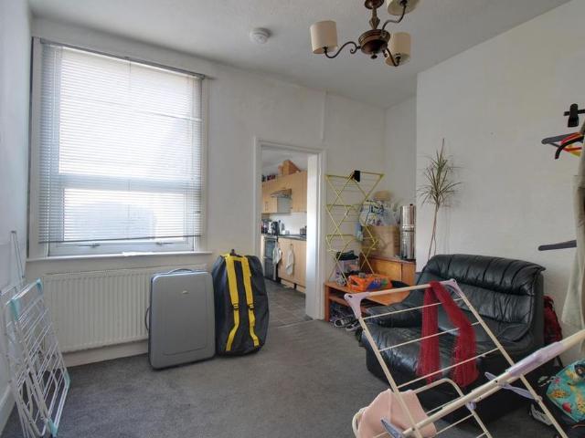 1 bedroom house of multiple occupation to rent