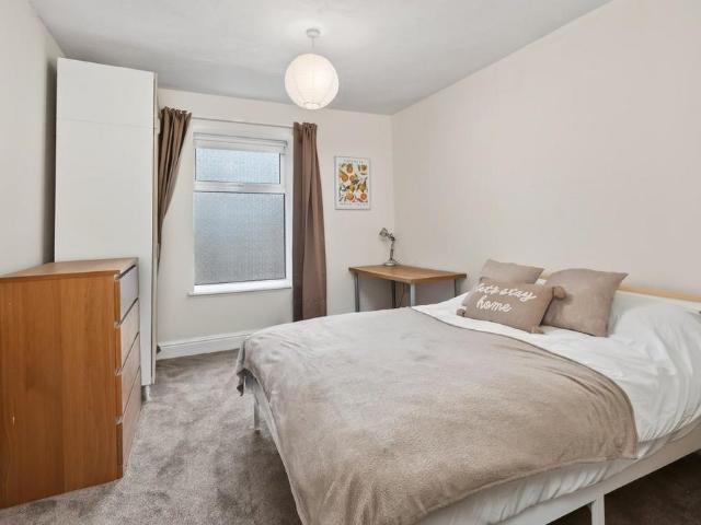 1 bedroom house of multiple occupation to rent