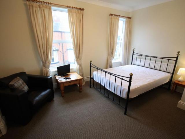 1 bedroom house of multiple occupation to rent