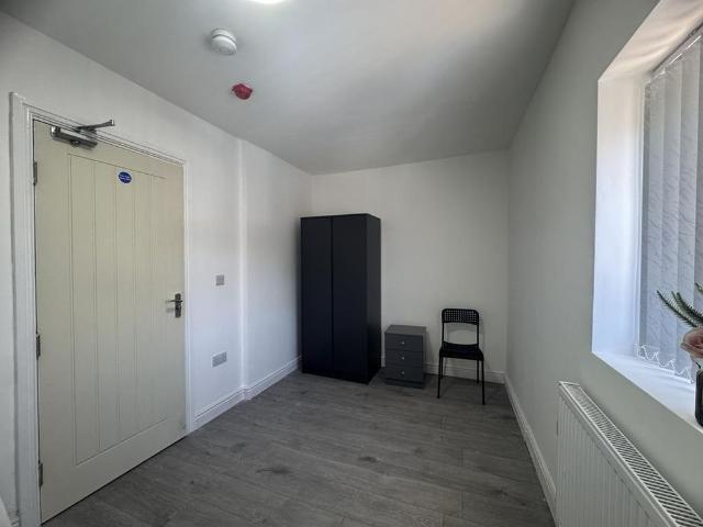 1 bedroom house of multiple occupation to rent