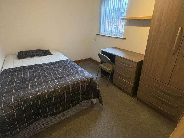 1 bedroom house of multiple occupation to rent