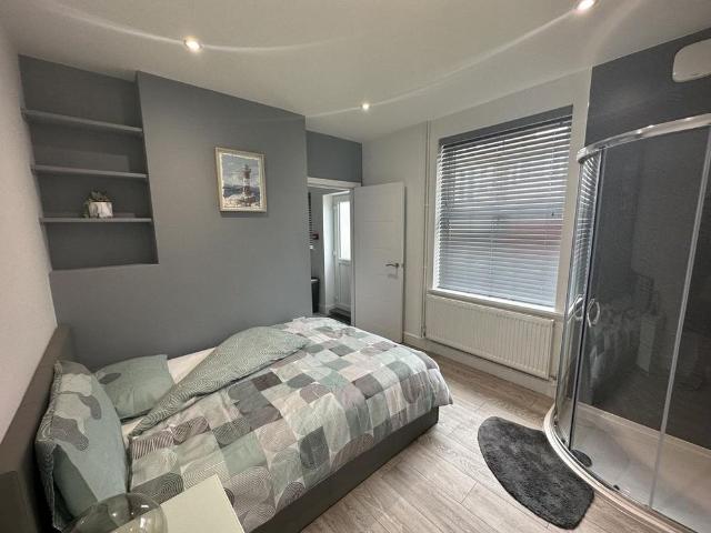 1 bedroom house of multiple occupation to rent