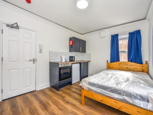 1 bedroom House of Multiple Occupation To Rent