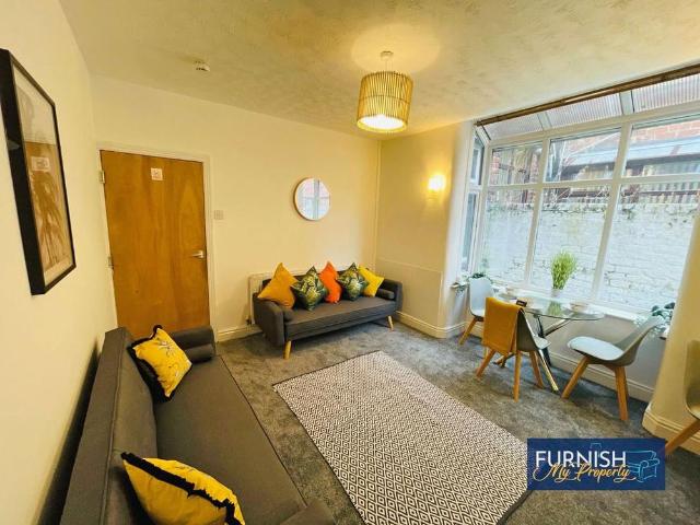 1 bedroom house of multiple occupation to rent