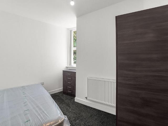 1 bedroom house of multiple occupation to rent
