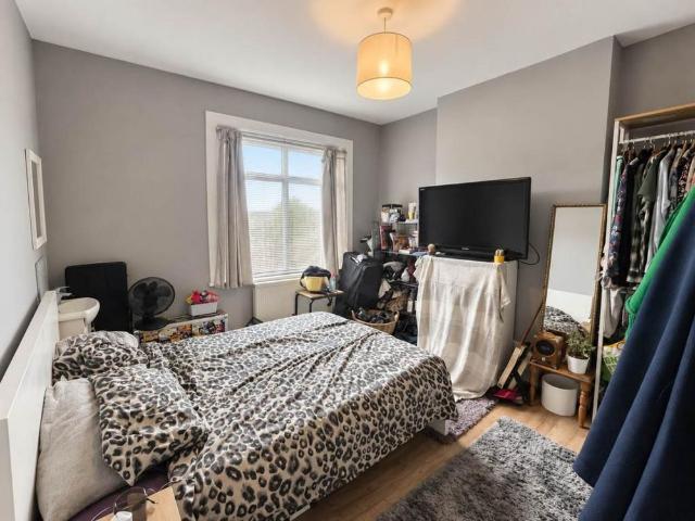 1 bedroom house of multiple occupation to rent