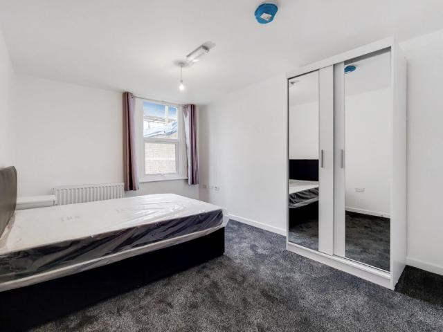 1 bedroom House of Multiple Occupation To Rent