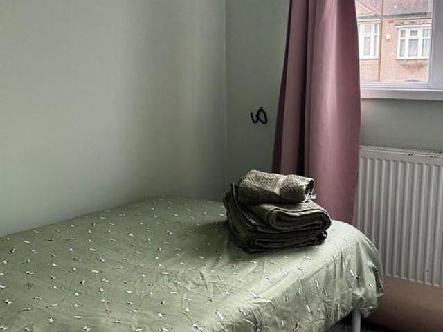 1 bedroom house of multiple occupation to rent