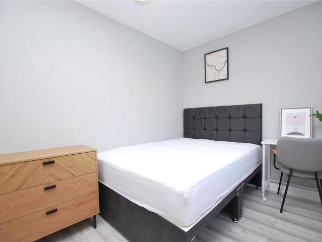 1 bedroom house of multiple occupation to rent