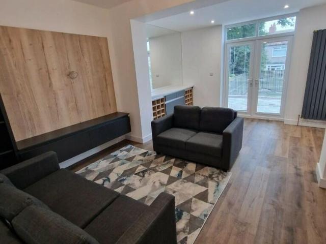 1 bedroom house of multiple occupation to rent