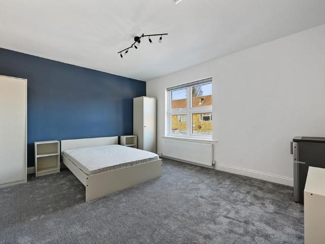 1 bedroom house of multiple occupation to rent