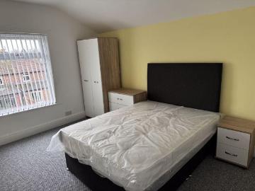 1 bedroom house of multiple occupation to rent