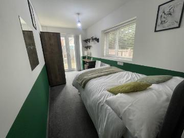 1 bedroom house of multiple occupation to rent