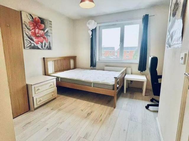 1 bedroom house of multiple occupation to rent