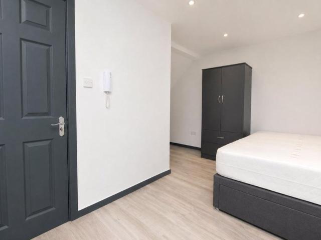 1 bedroom house of multiple occupation to rent