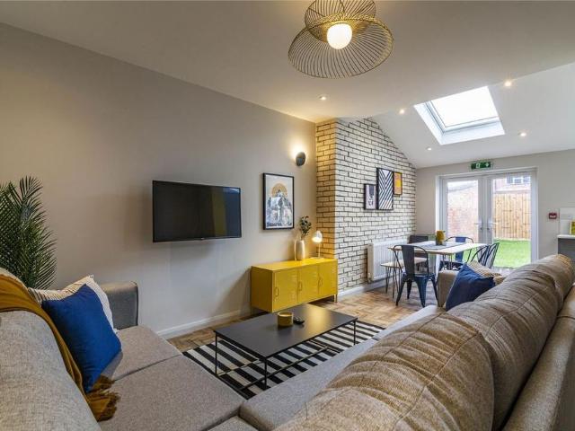 1 bedroom house of multiple occupation to rent