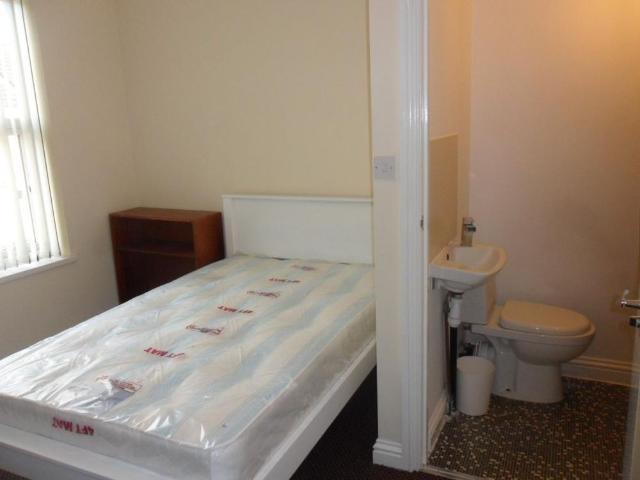 1 bedroom house of multiple occupation to rent