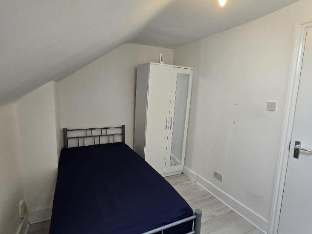 1 bedroom house of multiple occupation to rent
