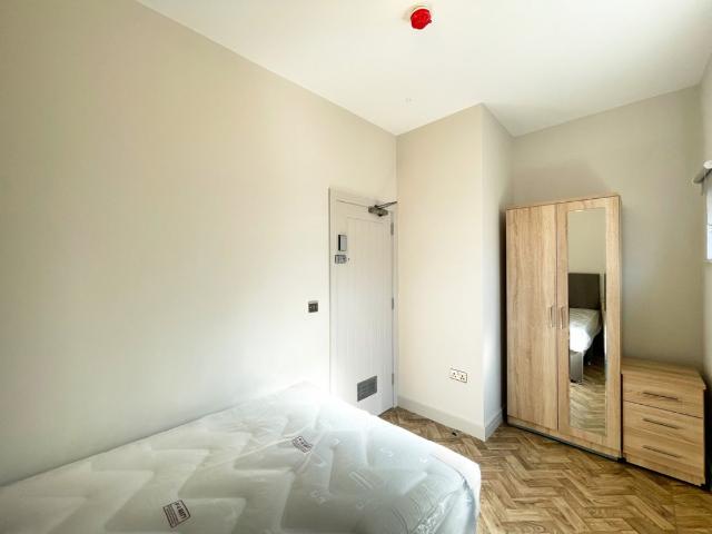 1 bedroom House of Multiple Occupation To Rent