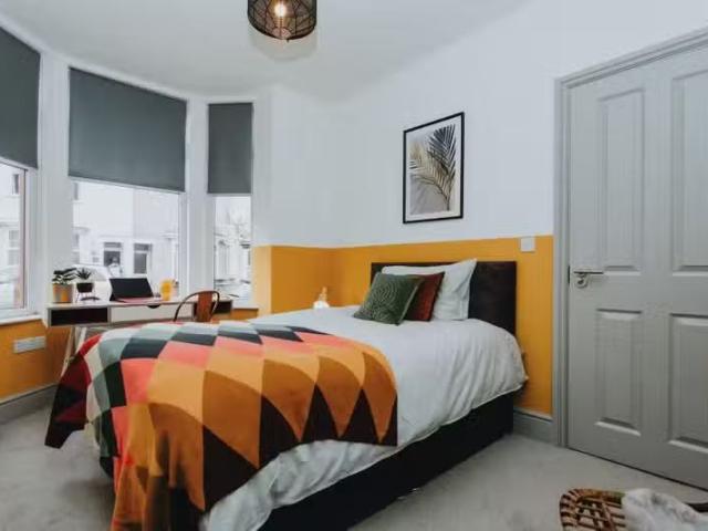 1 bedroom house of multiple occupation for rent in Windsor Str.