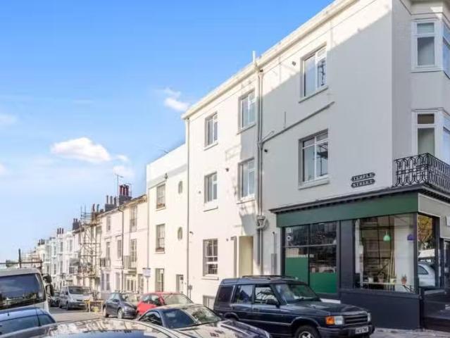 1 bedroom house of multiple occupation for rent in Montpelier.