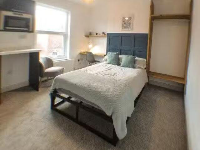 1 bedroom house of multiple occupation for rent in Nottingham.