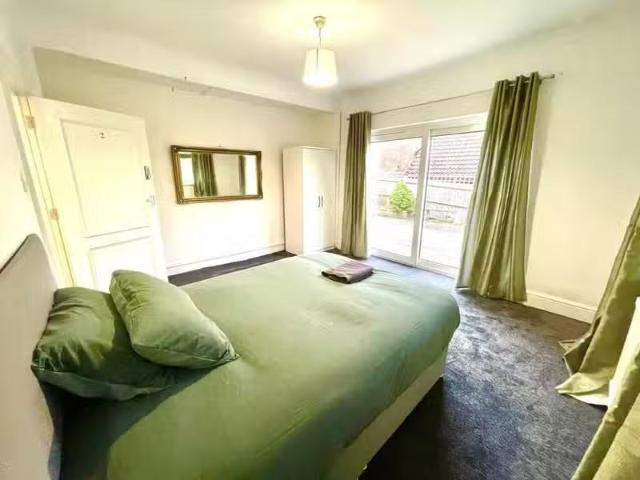 1 bedroom house of multiple occupation for rent in Outwood Lan.