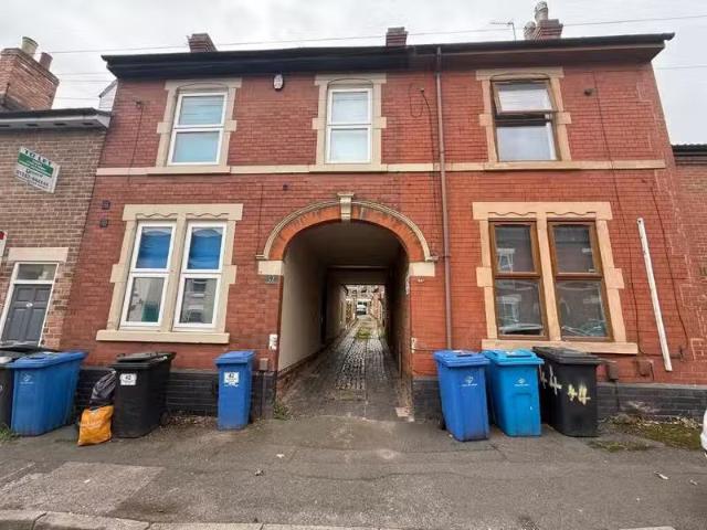 1 bedroom house of multiple occupation for rent in Radbourne S.