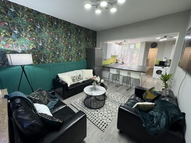 1 Bedroom House Selly Oak West Midlands 103179325