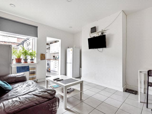 1 bedroom House Share