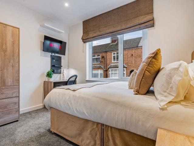 1 Bedroom House Share
