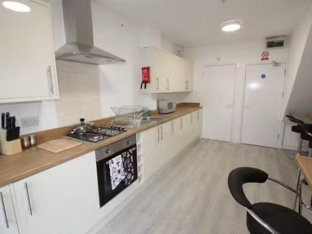 1 bedroom house share for rent in 10 Rennie Grove, Quinton, B32
