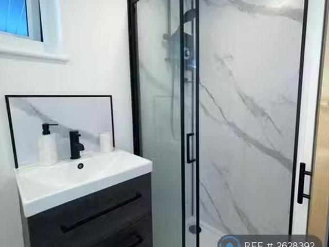 1 bedroom house share for rent in Centre Drive, Newmarket Suff.