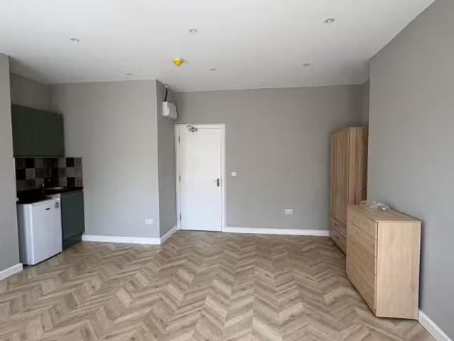 1 bedroom house share for rent in Church Street, Eastbourne, E.