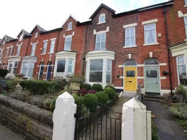 1 bedroom house share for rent in Chesham Road, Chesham, Bury.