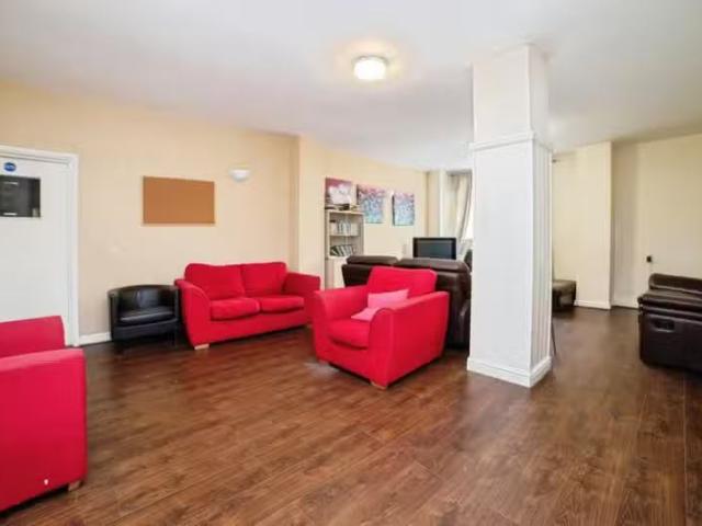 1 bedroom house share for rent in Chesterfield Road, Alfreton.