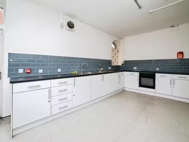 1 bedroom house share for rent in Chesterfield Road, Alfreton.