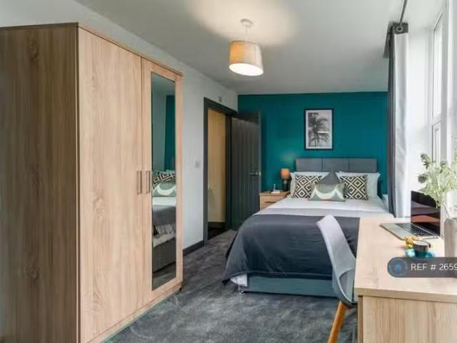 1 bedroom house share for rent in Chorley New Road, Horwich, B.