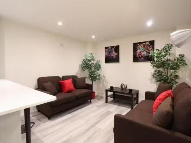 1 bedroom house share for rent in Cumberland Street, Bristol.