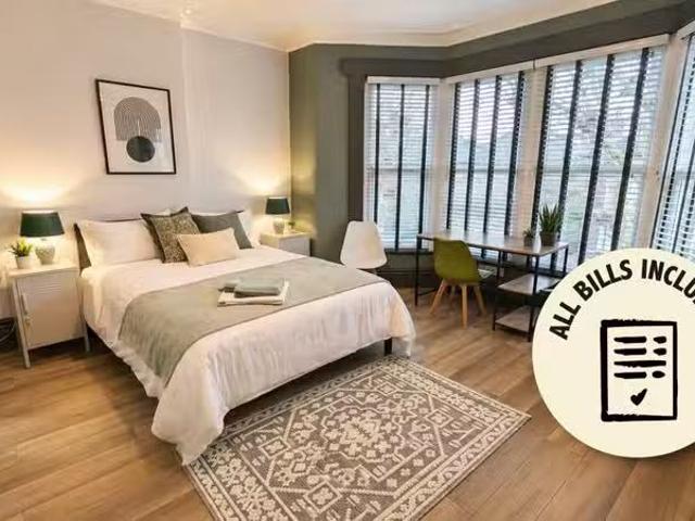 1 bedroom house share for rent in A Cranbrook Road, Redland, B.
