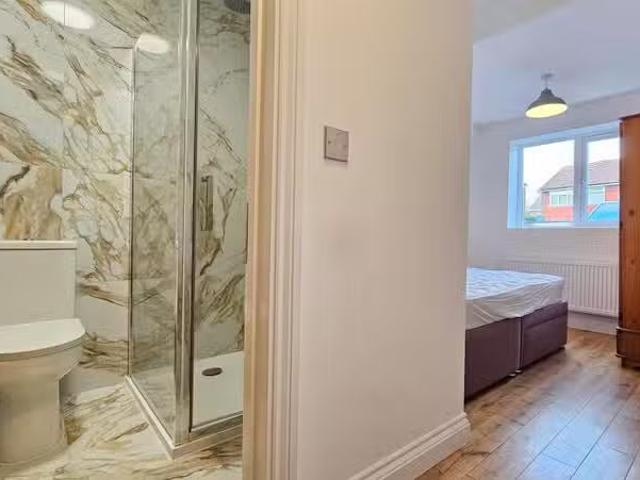 1 bedroom house share for rent in Arran Close, Erith, DA8