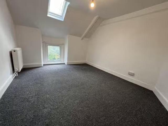 1 bedroom house share for rent in Bath New Road, Radstock, S.