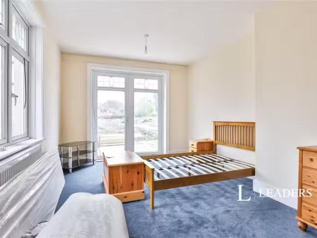 1 bedroom house share for rent in Blandford Road, BH15