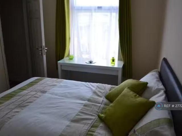 1 bedroom house share for rent in Grange Street, Burton On Tre.