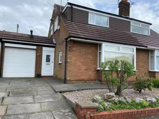 1 bedroom house share for rent in Dobson Road, Bolton, BL1