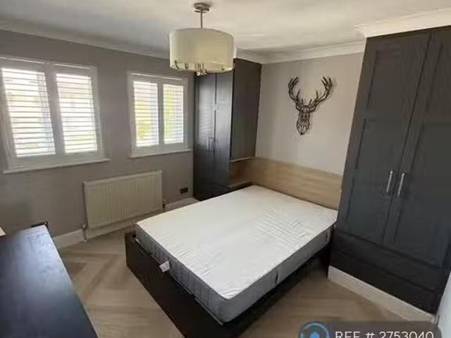 1 bedroom house share for rent in Forest Road, London, E11
