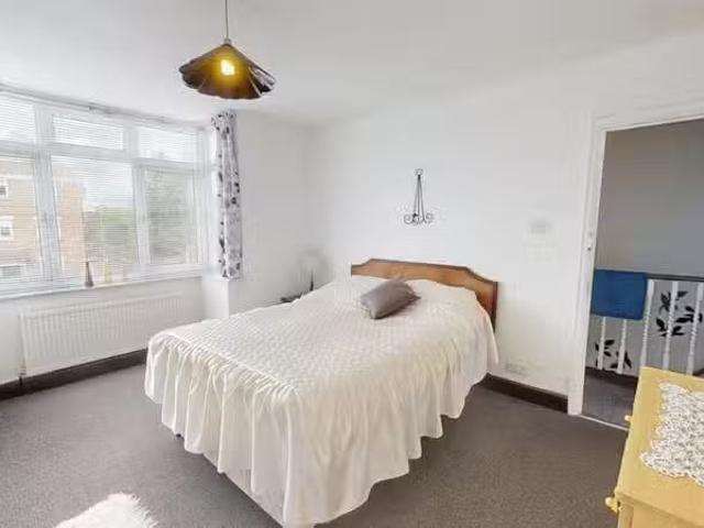 1 bedroom house share for rent in Ingram Road, Thornton Heath.