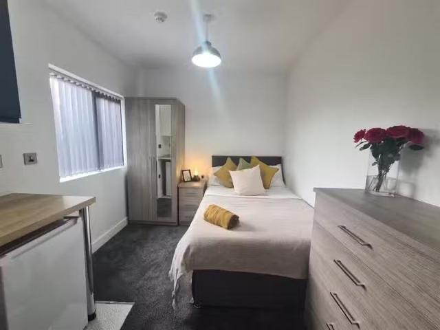 1 bedroom house share for rent in James Road, Oldbury, Birmi.