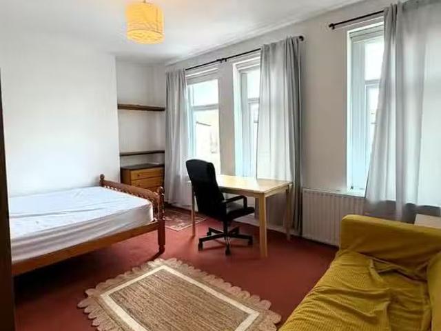 1 bedroom house share for rent in Mandeville Place, Cardiff Ci.