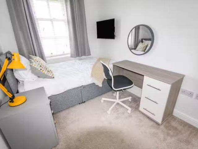 1 bedroom house share for rent in Marlborough Terrace, Marlbor.
